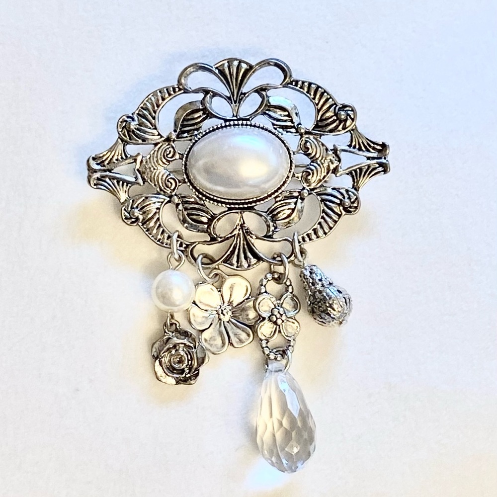 Vintage Mid-century modern Art nouveau silver tone Brooch pin